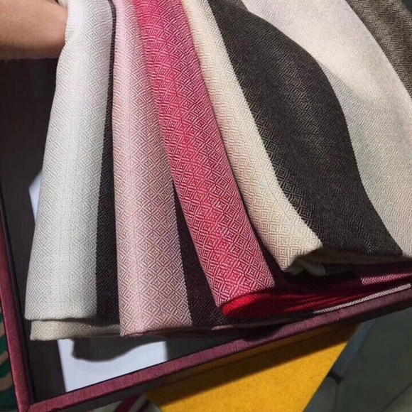 Burberry Scarf - Picture 2 of 9